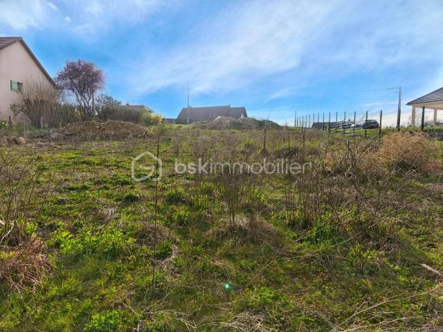 Terrain vente à Lons-le-Saunier, Cesancey
