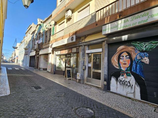 Loja venda em Nossa Senhora do Pópulo, Caldas Da Rainha