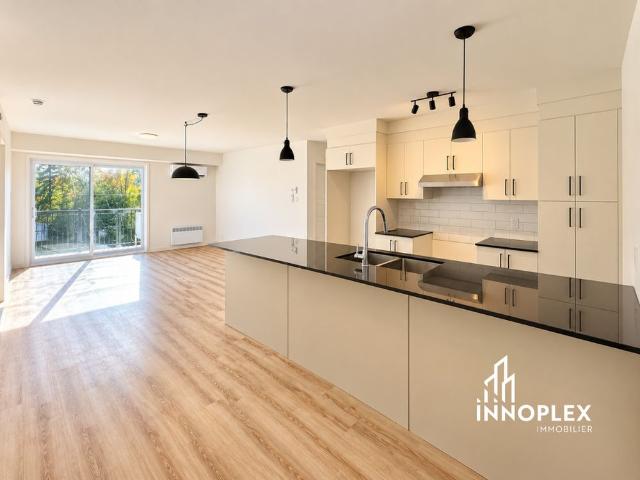 Apartment for rent in Saint-Denis-de-Brompton, Estrie