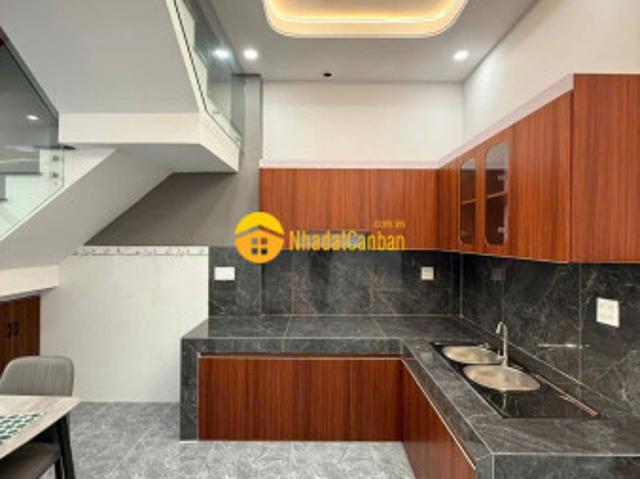 Nhà mặt phố bán
