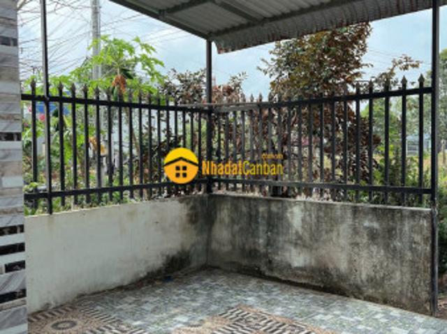 Nhà mặt phố bán