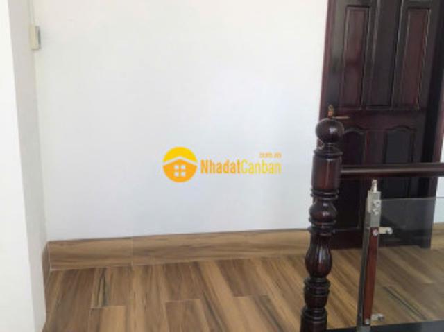 Nhà mặt phố bán