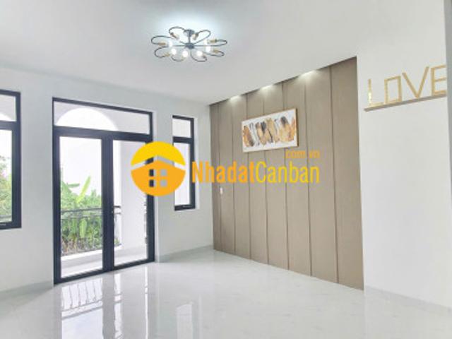 Nhà mặt phố bán