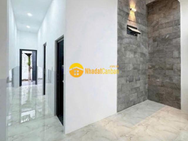 Nhà mặt phố bán