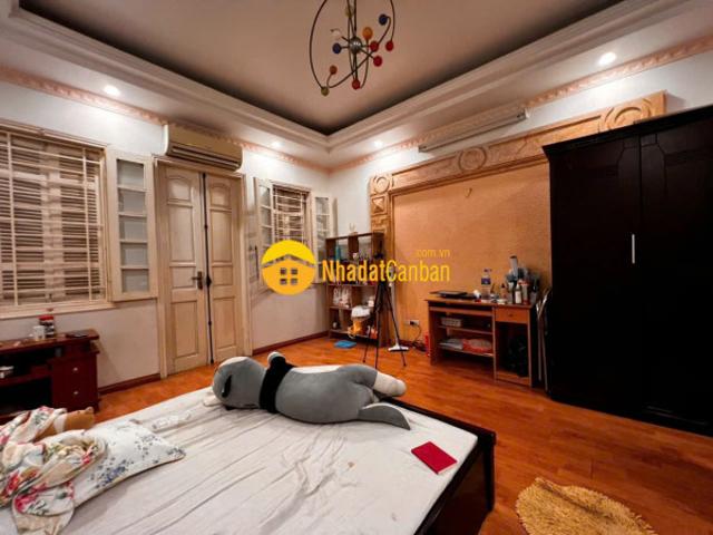 Nhà mặt phố bán