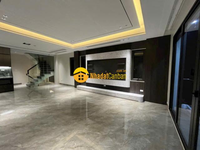 Nhà mặt phố bán