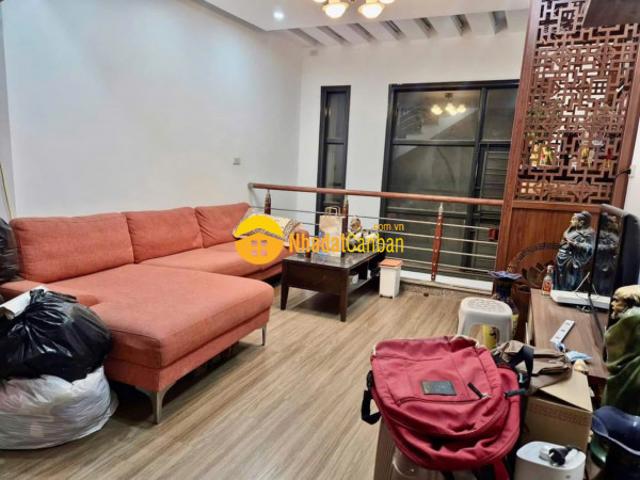 Nhà mặt phố bán
