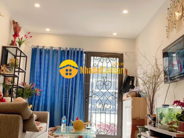 Nhà mặt phố bán