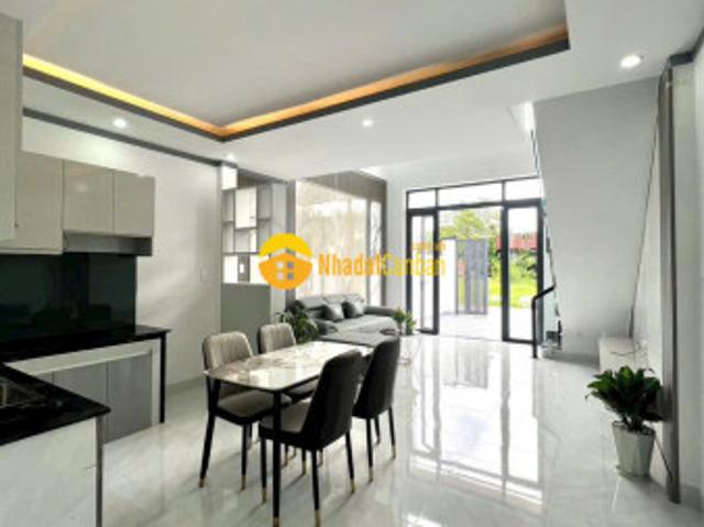 Nhà mặt phố bán