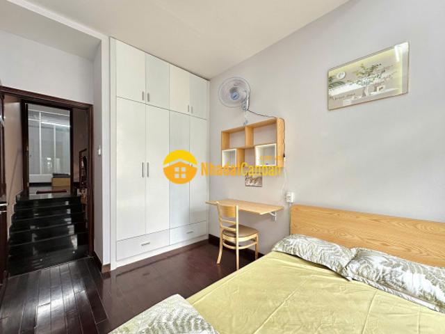 Nhà mặt phố bán