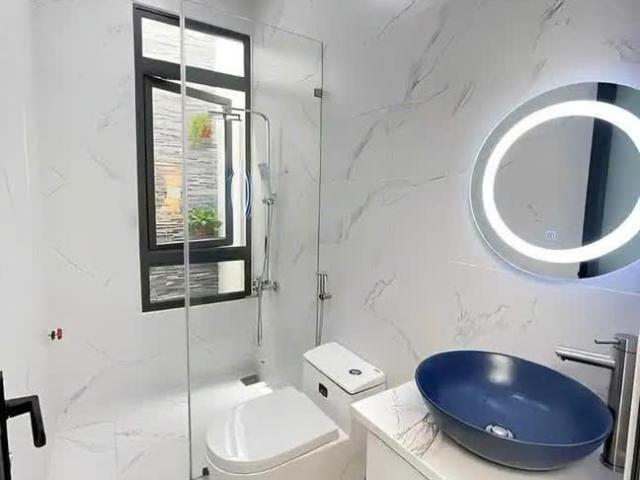 Nhà mặt phố bán