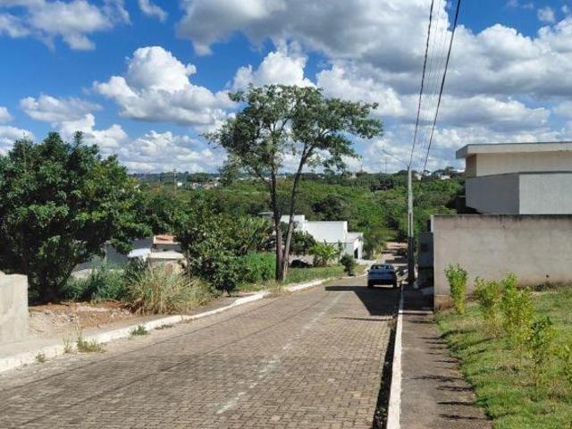 Terreno venda em Vila IAPI, Guará