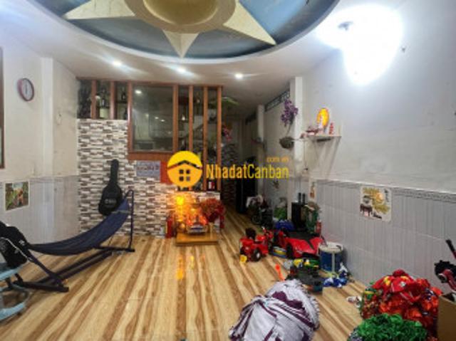 Nhà mặt phố bán