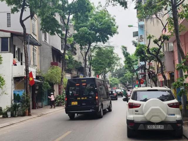 Nhà mặt phố bán tại Hoàn Kiếm, Hà Nội