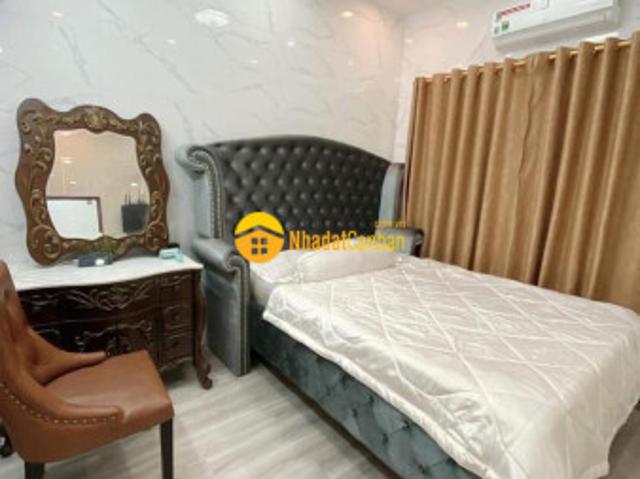 Nhà mặt phố bán