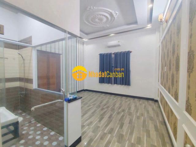 Nhà mặt phố bán