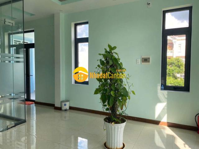 Nhà mặt phố bán