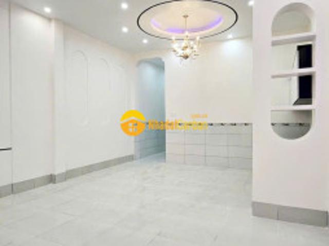 Nhà mặt phố bán