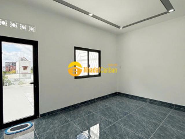 Nhà mặt phố bán