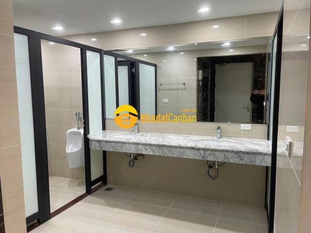 Nhà mặt phố bán