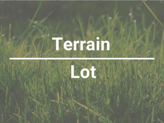 Land for sale in Magog