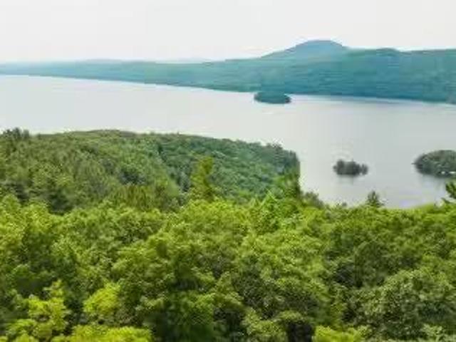 House for sale in Memphrémagog, Quebec