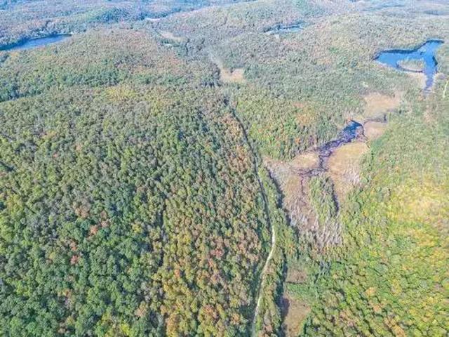 House for sale in Boileau, Quebec