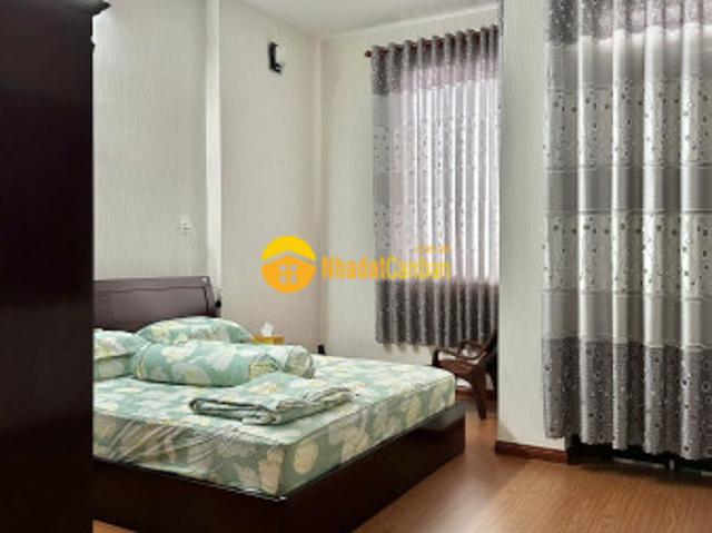 Nhà mặt phố bán