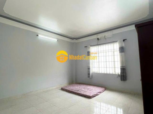 Nhà mặt phố bán