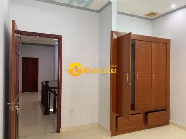 Nhà mặt phố bán
