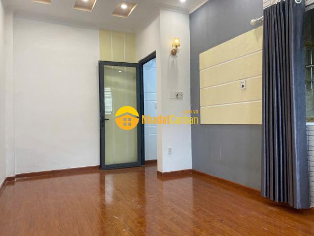Nhà mặt phố bán