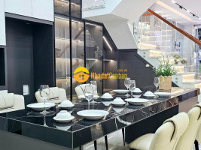 Nhà mặt phố bán