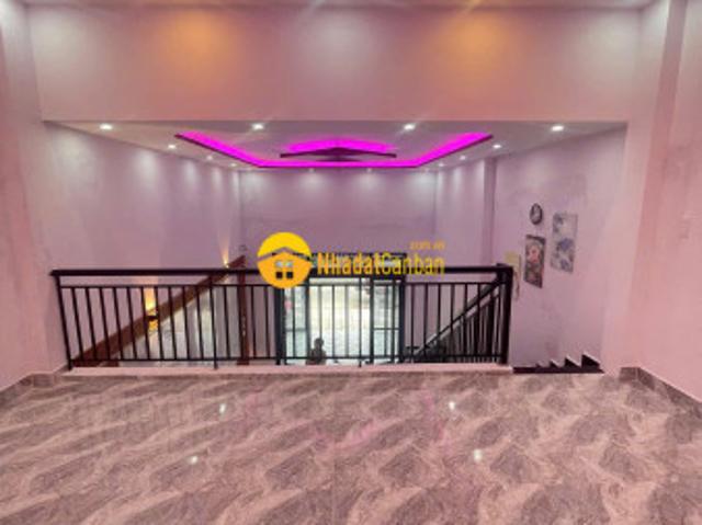 Nhà mặt phố bán