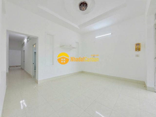 Nhà mặt phố bán