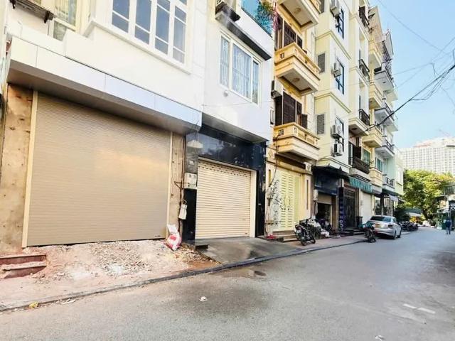 Nhà mặt phố bán tại Hoàn Kiếm, Hà Nội