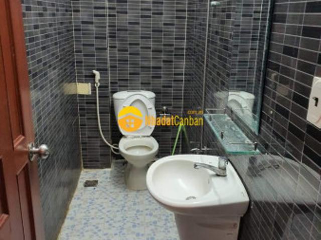 Nhà mặt phố bán