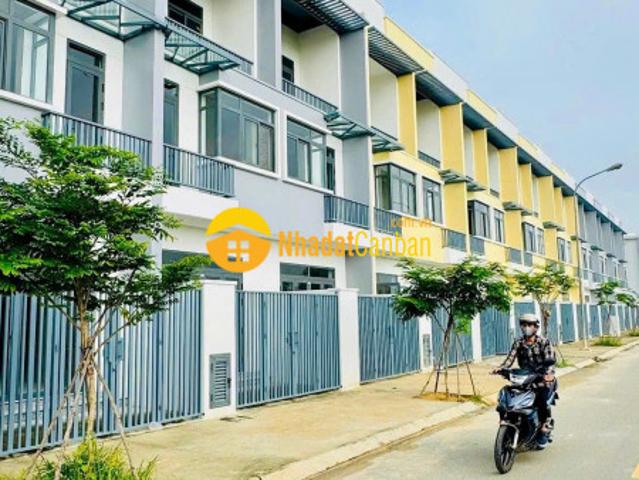 Nhà mặt phố bán