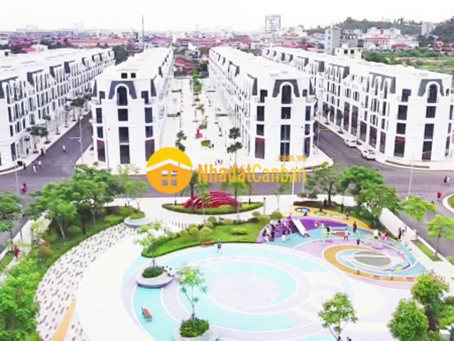 Nhà mặt phố bán