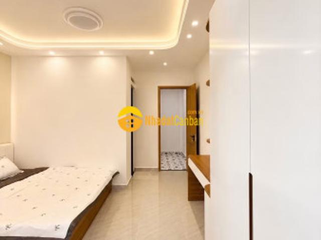 Nhà mặt phố bán