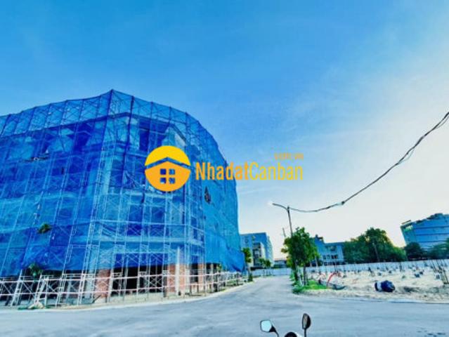 Nhà mặt phố bán