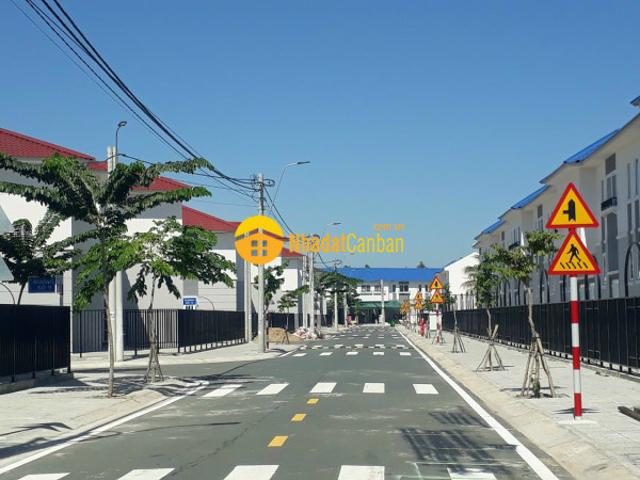 Nhà mặt phố bán