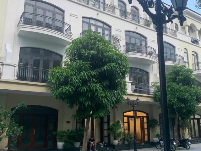 Nhà mặt phố bán