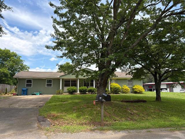 House for sale in Guntersville, Alabama