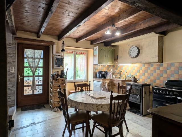 Maison vente à Confolens, Chabanais