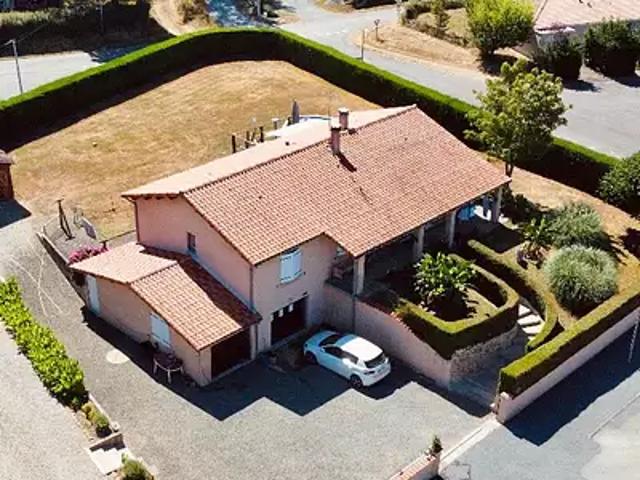 Maison vente à Confolens, Chabrac