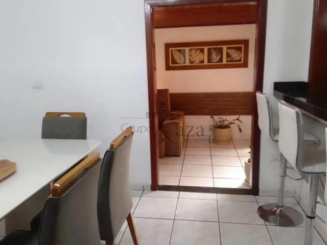 Casa venda em Região Imediata de São José dos Campos, Região Metropolitana do Vale do Paraíba e Litoral Norte