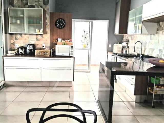 Casa venda em Região Imediata de Campinas, Região Metropolitana de Campinas