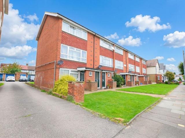 House for rent in Little Heath, Goodmayes