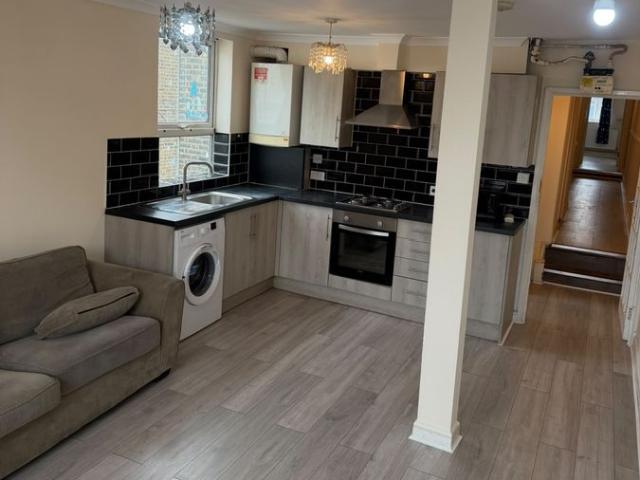 Apartment for rent in London Borough of Barking and Dagenham, Greater London