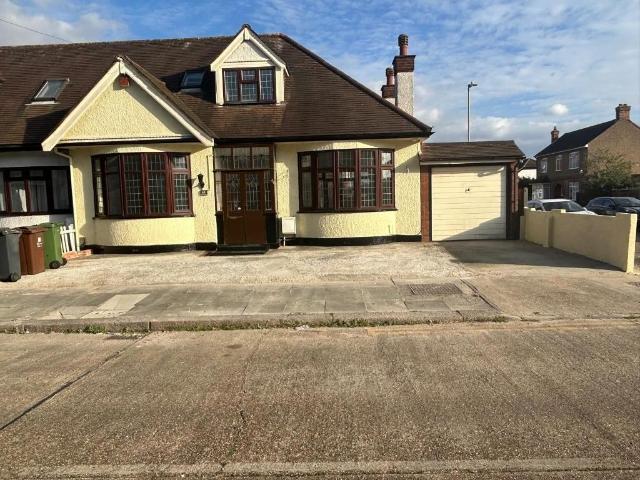 House for rent in London Borough of Barking and Dagenham, Greater London